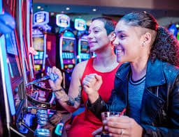 bdt 2600 Live Casino overview for adult mobile users in Bangladesh